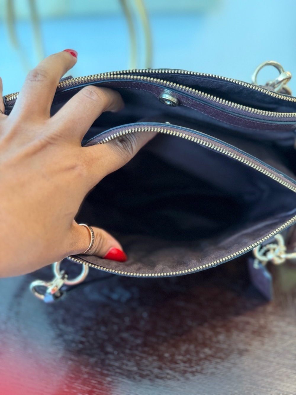 Coach Christie Carryall (outlet model) - Picture 8 of 11